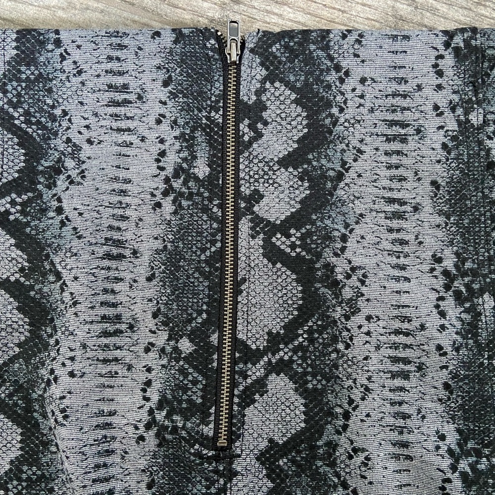 Material Girl python print mini skirt - Picture 4 of 11